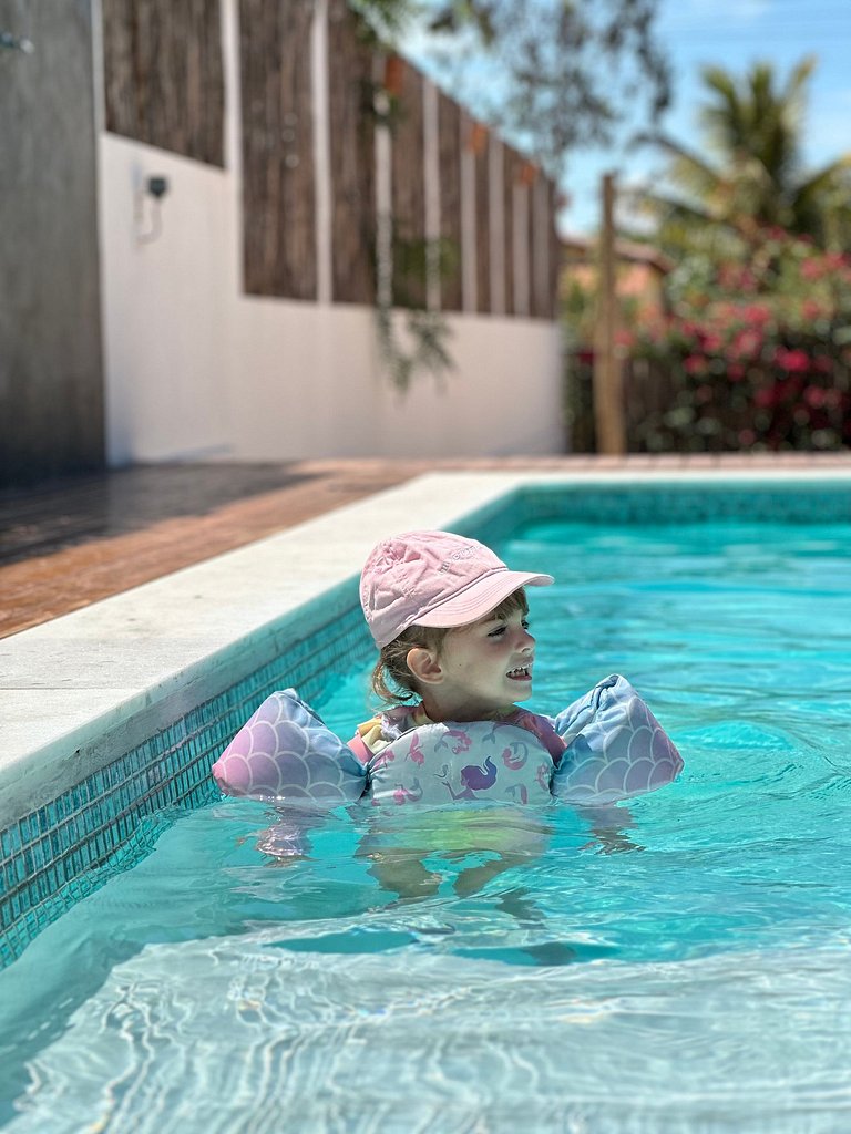 Área tranquila, 600m da praia, até 12 pessoas