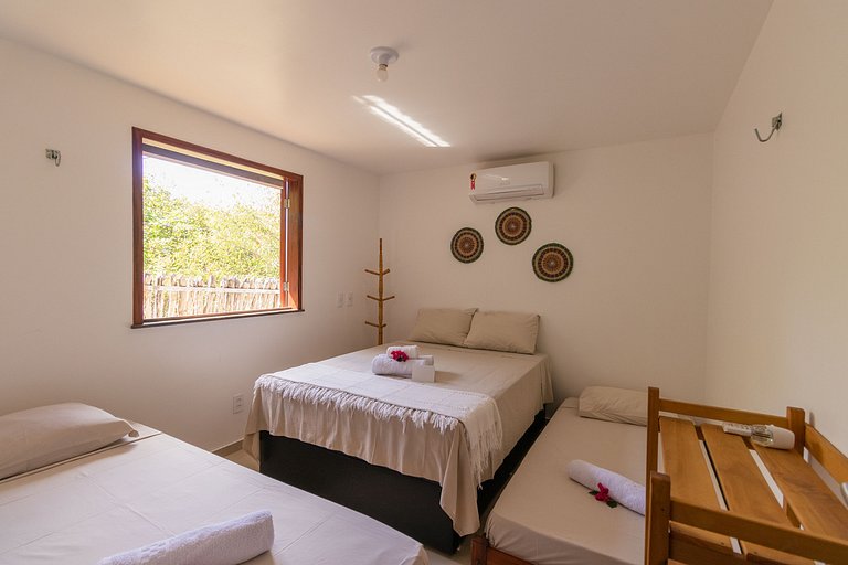 Área tranquila, 600m da praia, até 12 pessoas