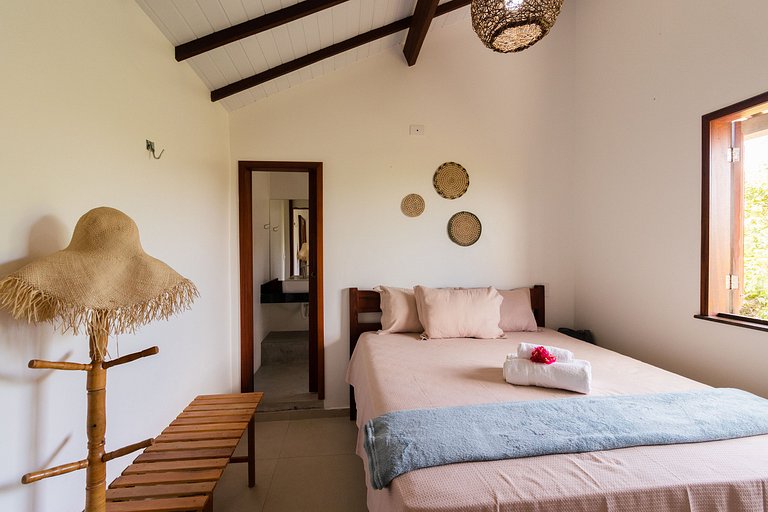 Área tranquila, 600m da praia, até 12 pessoas