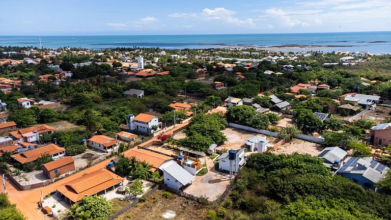 Área tranquila, 600m da praia, até 12 pessoas